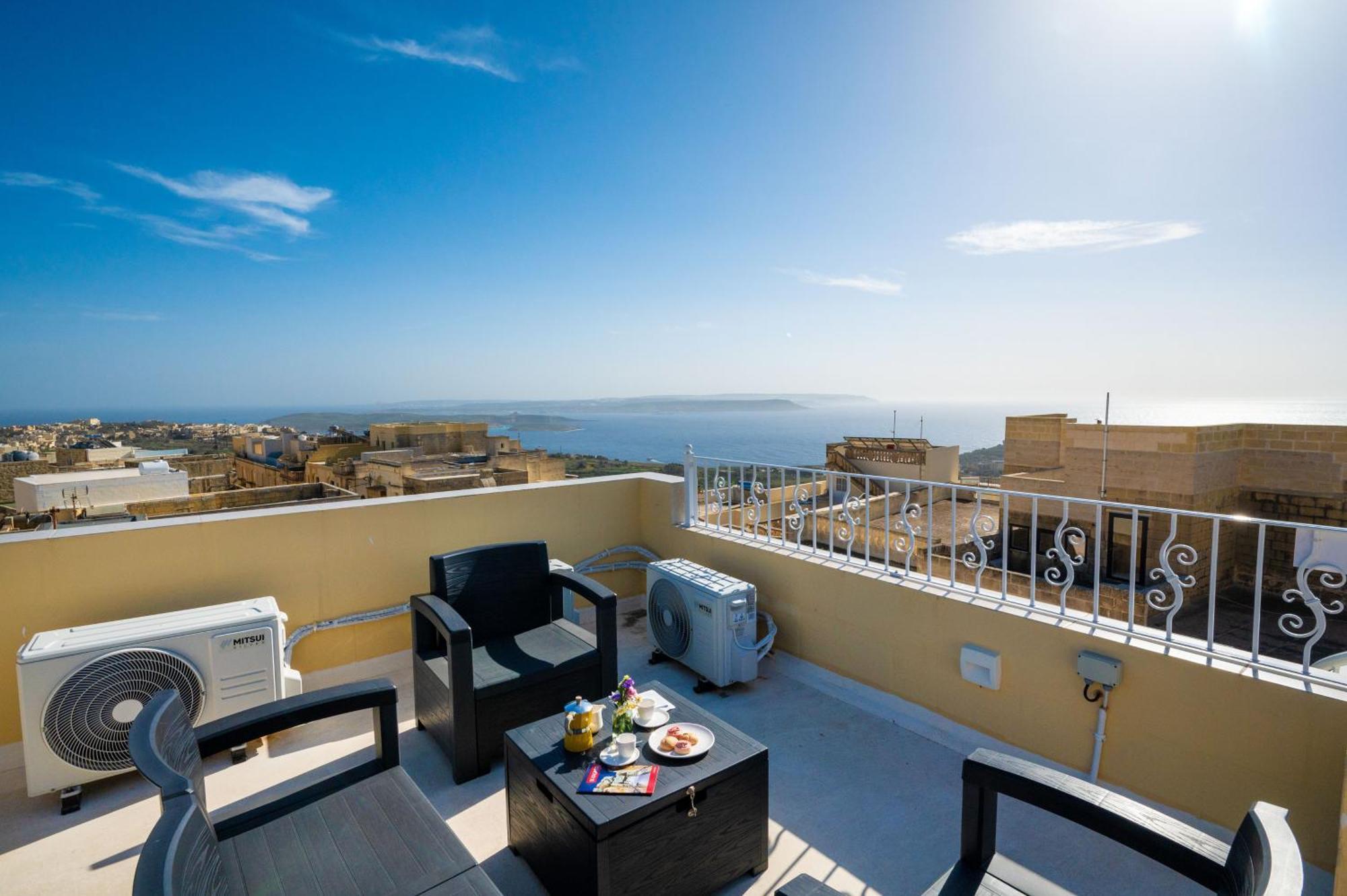 Ta' Dun Martin And Taz-Zija Bed And Breakfast Nadur Esterno foto